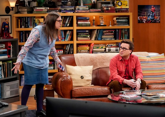 The Big Bang Theory - Season 12 - The Consummation Deviation - Photos - Mayim Bialik, Johnny Galecki