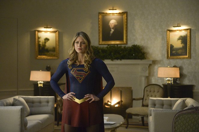 Supergirl - Season 4 - ¿Qué hay de divertido en la verdad, la justicia y el estilo americano? - De la película - Melissa Benoist