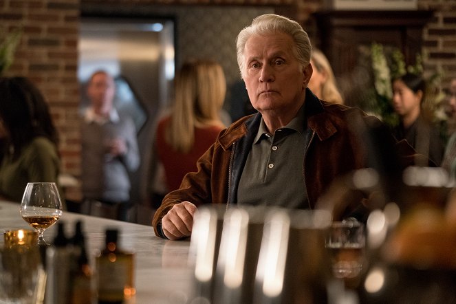 Grace and Frankie - The House - Photos - Martin Sheen