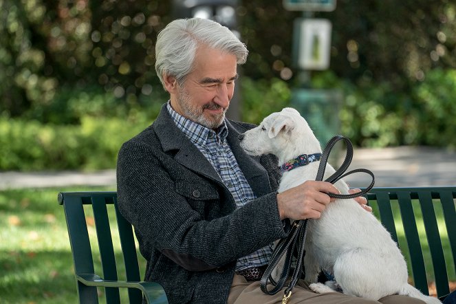 Grace and Frankie - The Pharmacy - Photos - Sam Waterston