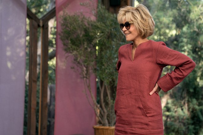 Grace and Frankie - Season 5 - The Retreat - Photos - Jane Fonda