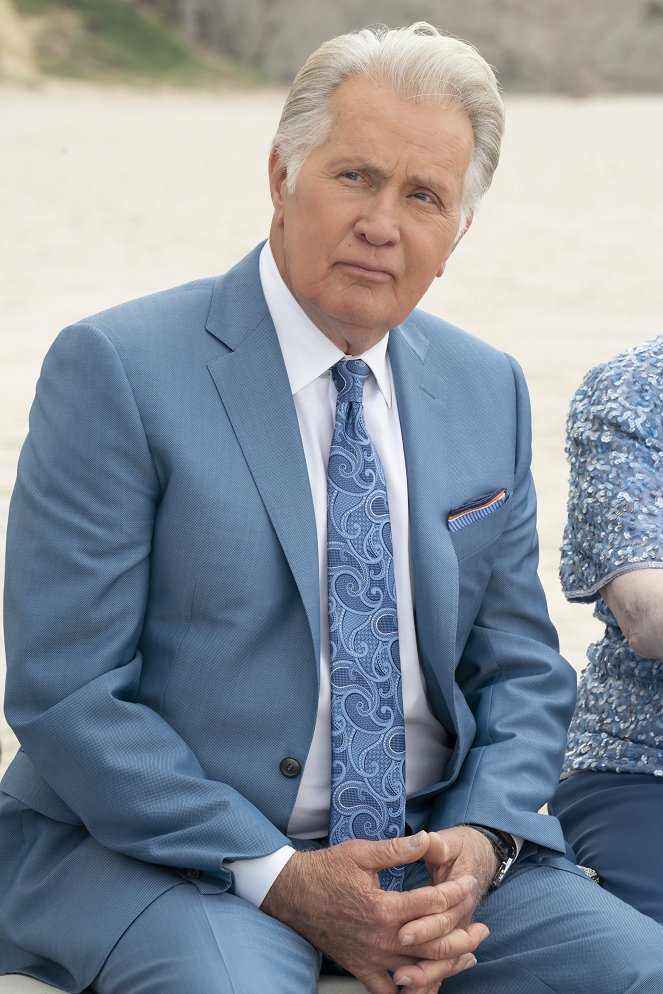 Grace a Frankie - Svatba - Z filmu - Martin Sheen