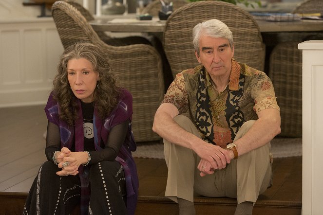 Grace and Frankie - The Gun - Photos - Lily Tomlin, Sam Waterston