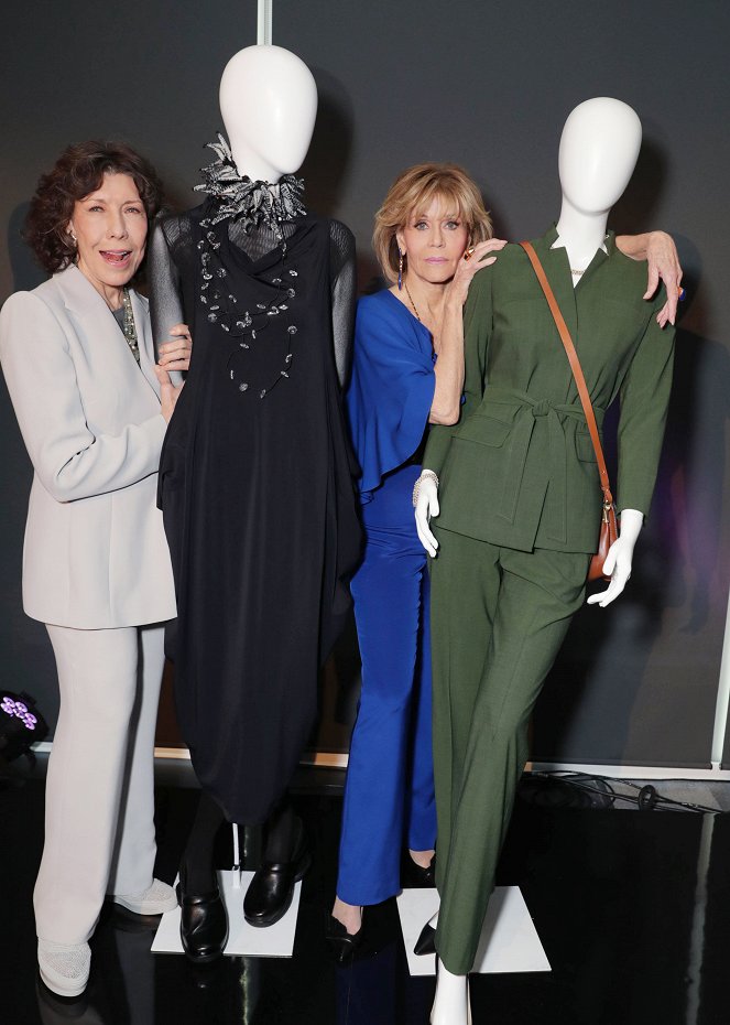 Grace a Frankie - Série 3 - Z akcií - 'Grace and Frankie' panel Q&A at Netflix FYSee exhibit space on Saturday, May 13, 2017, in Los Angeles