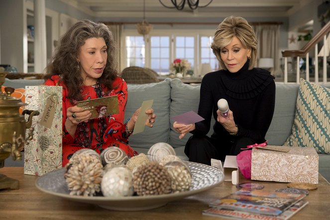 Grace and Frankie - The Coup - Van film - Lily Tomlin, Jane Fonda