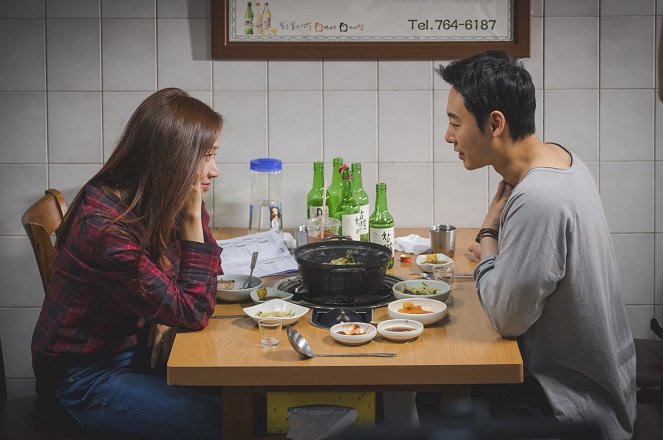 Eojjeoda kyeolhun - Filmfotók - Sung-hee Ko, Dong-wook Kim
