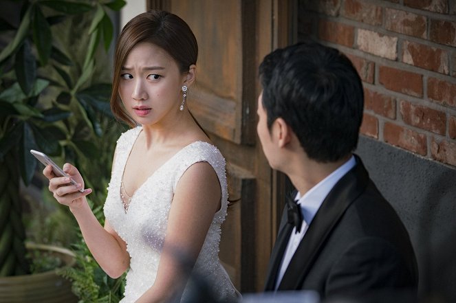Eojjeoda kyeolhun - Z filmu - Sung-hee Ko