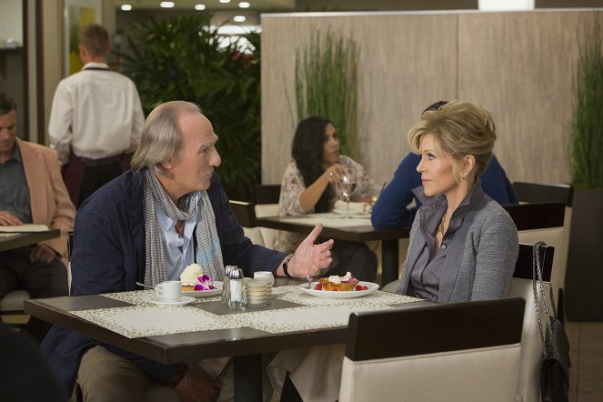Grace and Frankie - The Spelling Bee - Photos - Craig T. Nelson, Jane Fonda