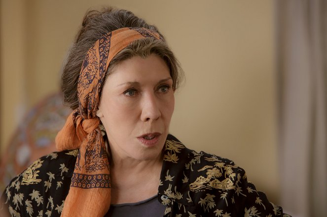 Grace and Frankie - The Vows - Van film - Lily Tomlin