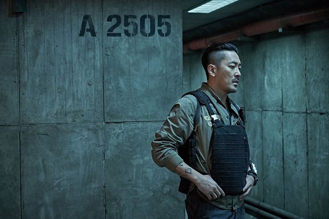 The Attack - Enter the Bunker - Filmfotos - Jung-woo Ha