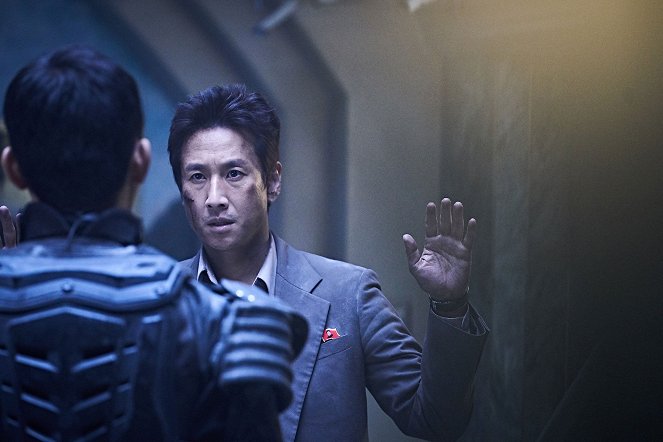 The Attack - Enter the Bunker - Filmfotos - Lee Sun-kyun