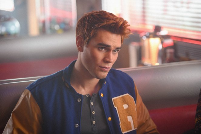 Riverdale - Chapter Forty-Nine: Fire Walk with Me - Photos - K.J. Apa