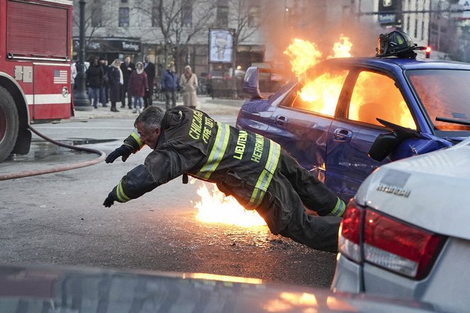 Chicago Fire - The Plunge - Photos
