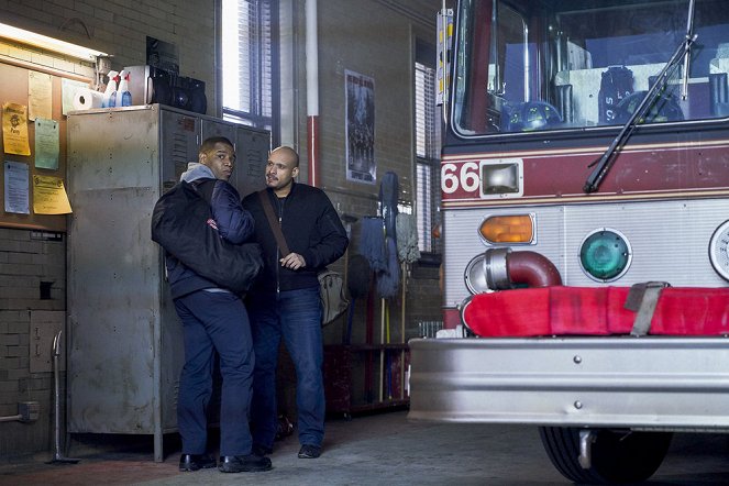 Chicago Fire - What I Saw - Van film - Joe Minoso