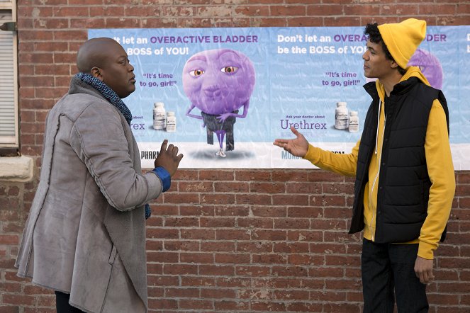 Unbreakable Kimmy Schmidt - Kimmy Learns About the Weather! - Photos - Tituss Burgess, Jonathan Braylock