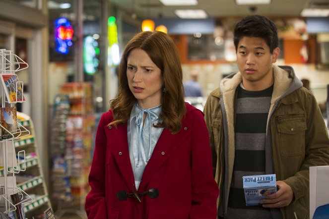 Unbreakable Kimmy Schmidt - Kimmy Goes to a Hotel! - Photos