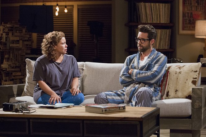 One Day at a Time - Hello, Penelope - Kuvat elokuvasta - Justina Machado, Todd Grinnell