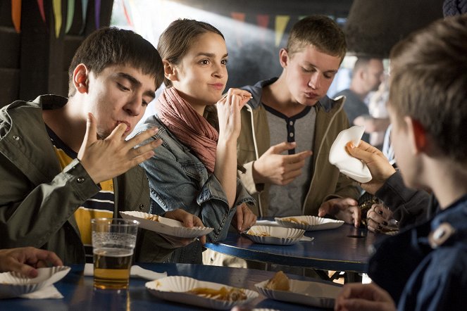 Club der roten Bänder - Die Rückkehr - Filmfotos - Ivo Kortlang, Luise Befort, Damian Hardung