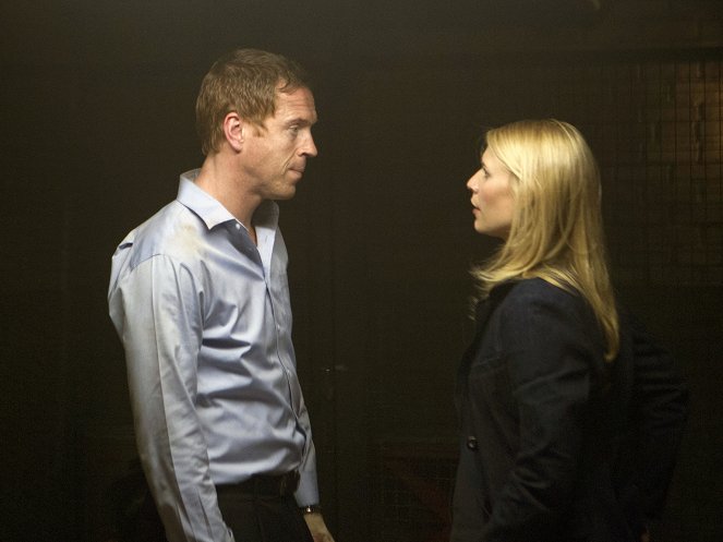 Homeland - Two Hats - Photos - Damian Lewis, Claire Danes