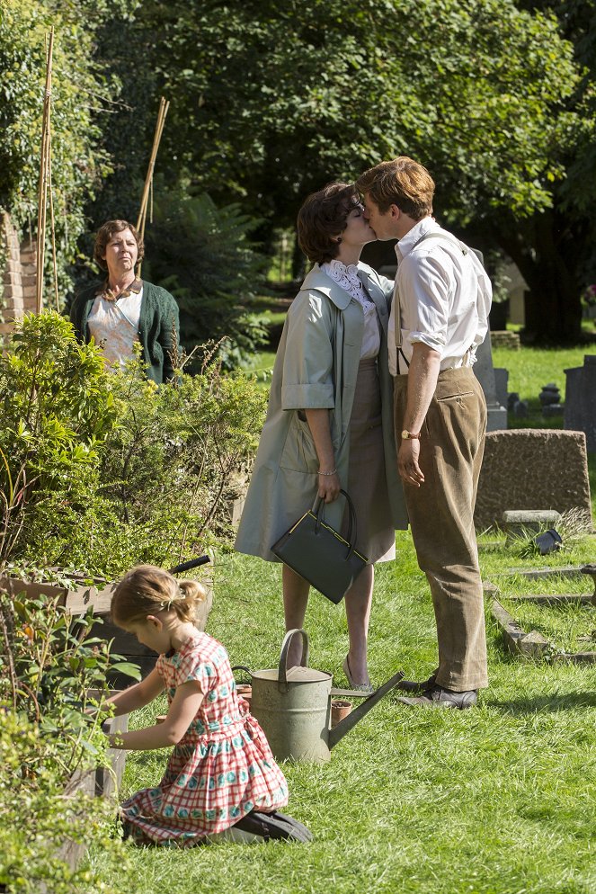 Grantchester - Season 2 - Episode 3 - Film - Tessa Peake-Jones, Selin Hizli, James Norton