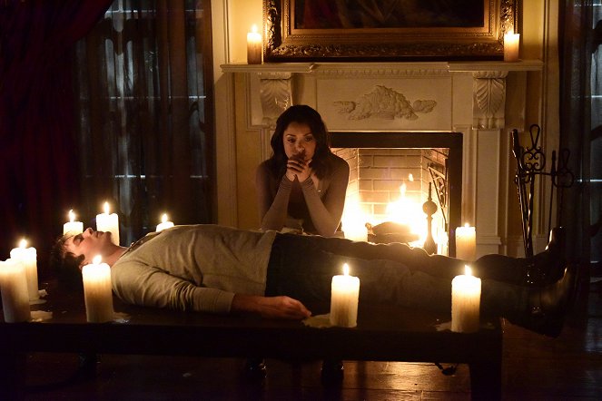 The Vampire Diaries - Season 7 - Hell Is Other People - Photos