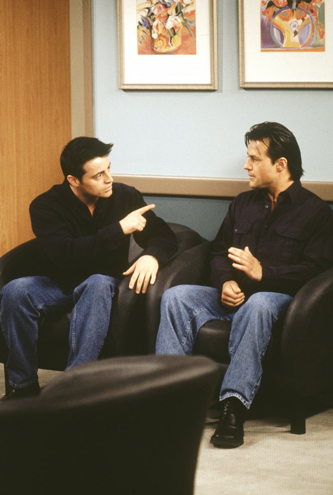 Friends - Season 6 - The One with Unagi - Photos - Matt LeBlanc, Louis Mandylor