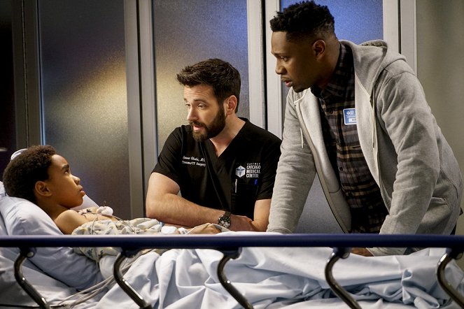 Chicago Med - All The Lonely People - Photos - Colin Donnell