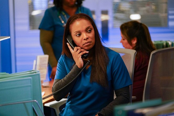 Chicago Med - All The Lonely People - Photos - Marlyne Barrett