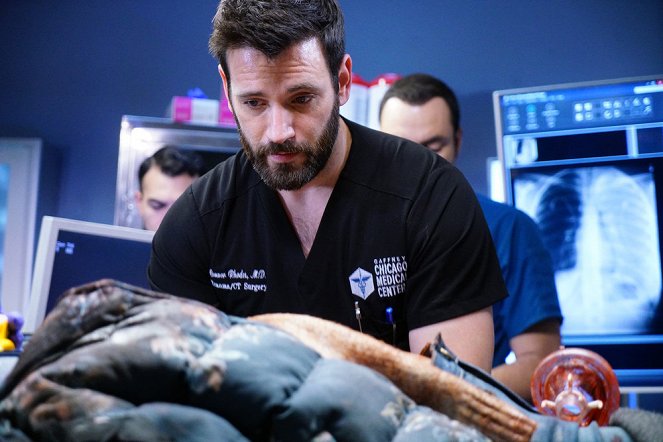 Chicago Med - We Hold These Truths - De la película - Colin Donnell