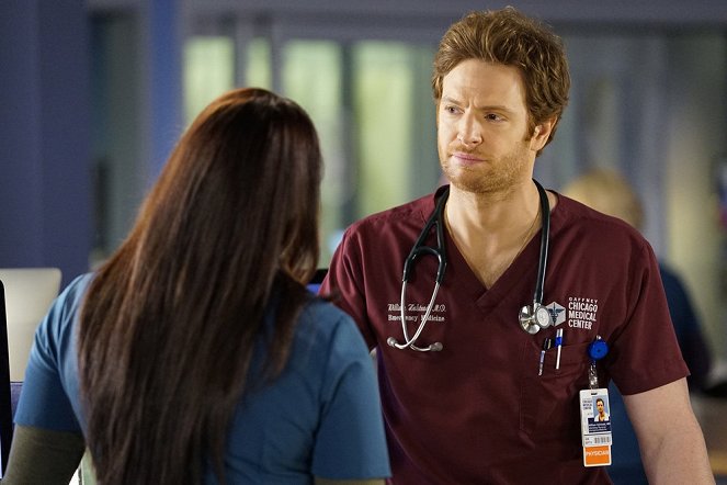 Chicago Med - Old Flames, New Sparks - Photos - Nick Gehlfuss