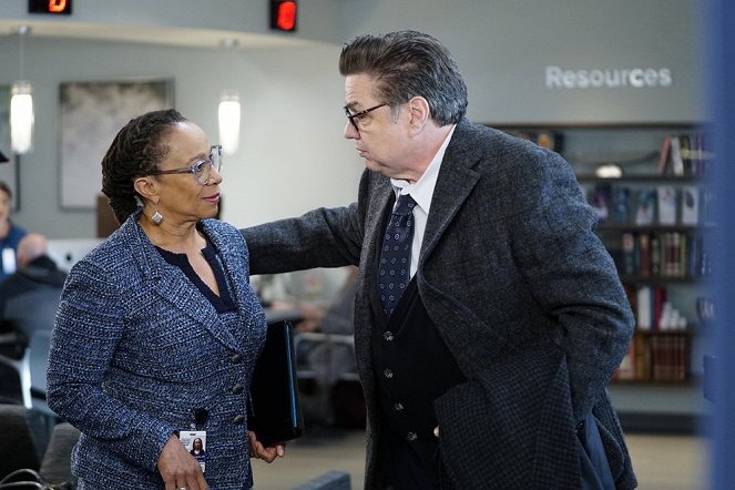 Chicago Med - Old Flames, New Sparks - Kuvat elokuvasta - S. Epatha Merkerson, Oliver Platt