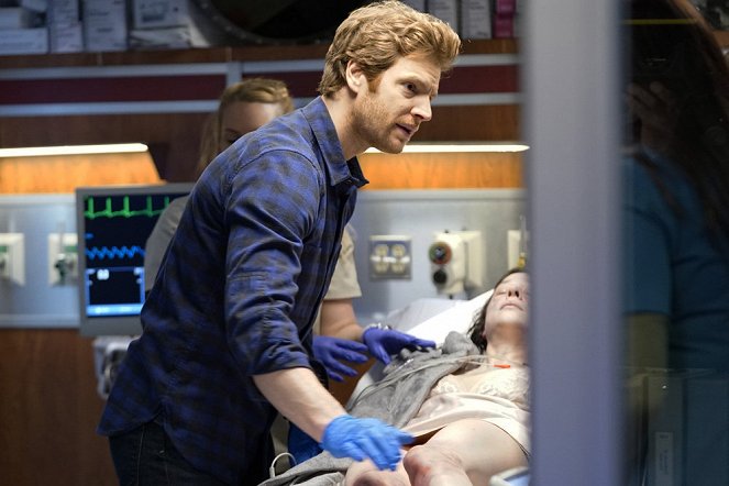 Chicago Med - Old Flames, New Sparks - Kuvat elokuvasta - Nick Gehlfuss