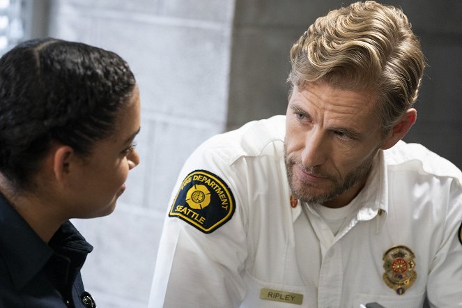 Station 19 - Ungewissheit - Filmfotos - Brett Tucker