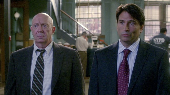 Law & Order: Special Victims Unit - Spooked - Photos