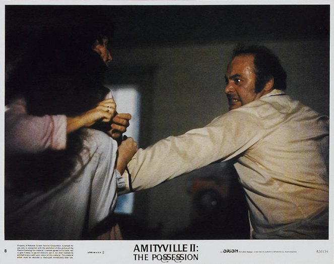 Amityville 2: Der Besessene - Lobbykarten - Burt Young