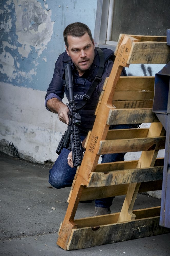 NCIS: Los Angeles - Into the Breach - Van film - Chris O'Donnell