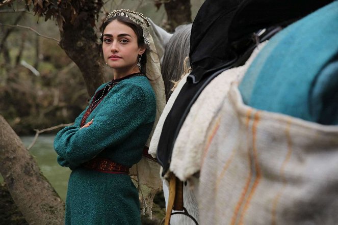 Resurrection: Ertugrul - Season 1 - Ertuğrul - Making of - Esra Bilgiç Töre