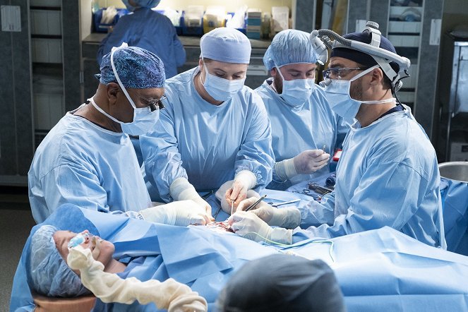 Grey's Anatomy - Die jungen Ärzte - Das blaue Zimmer - Filmfotos - James Pickens Jr., Jaicy Elliot, Jesse Williams
