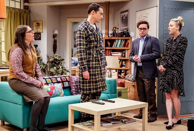 The Big Bang Theory - Season 12 - Die Theorie-Trauer - Filmfotos - Mayim Bialik, Jim Parsons, Johnny Galecki, Kaley Cuoco