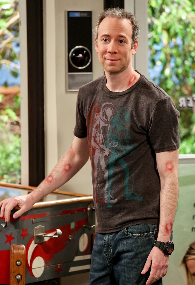 The Big Bang Theory - The Paintball Scattering - Photos - Kevin Sussman