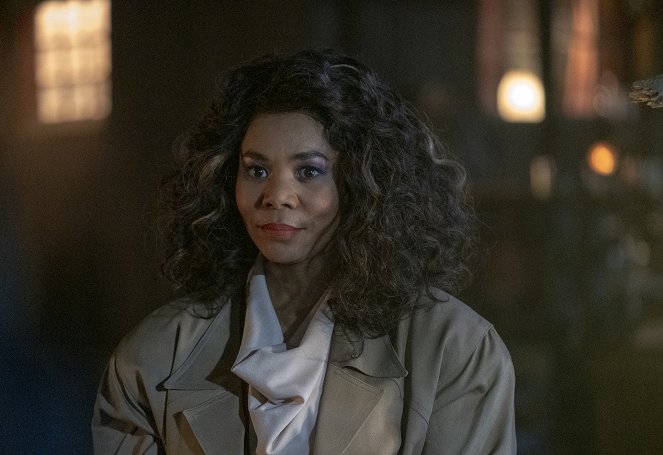 Black Monday - Season 1 - 7042 - Photos - Regina Hall