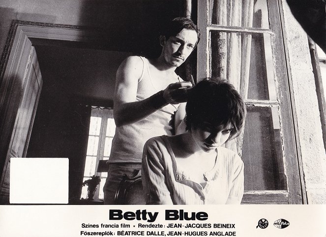 Betty Blue 37º,2 de Manhã - Cartões lobby