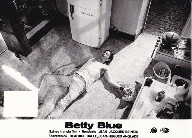 Betty Blue 37º,2 de Manhã - Cartões lobby