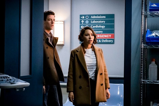 The Flash - Time Bomb - Photos - Grant Gustin, Jessica Parker Kennedy