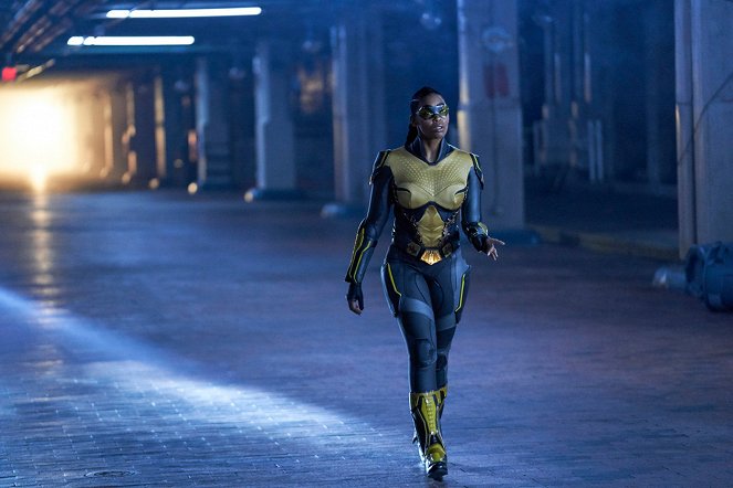 Black Lightning - Kniha apokalypsy: 1. kapitola: Alfa - Z filmu - Nafessa Williams