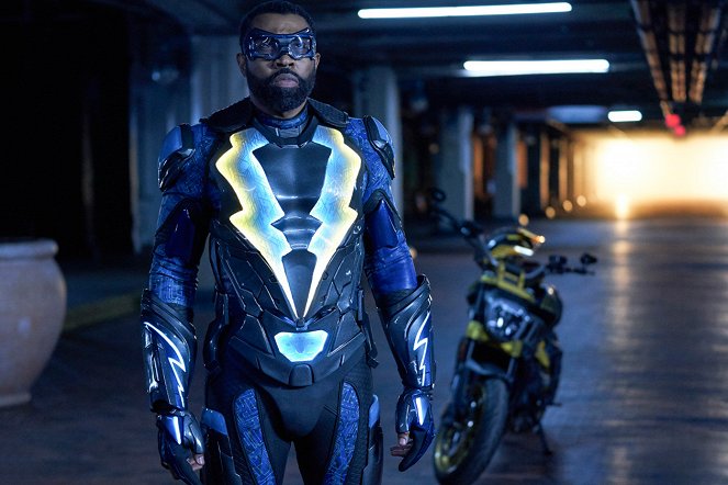 Black Lightning - The Book of the Apocalypse: Chapter One: The Alpha - Photos - Cress Williams