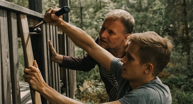 Egy pillanat a nádasban - Filmfotók - Mika Melender, Janne Puustinen