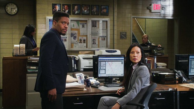 Elementary - Fit to Be Tied - Photos - Jon Michael Hill, Lucy Liu