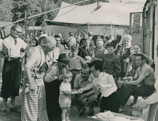 Sjätte skottet - Dreharbeiten - Edvin Adolphson, Hasse Ekman