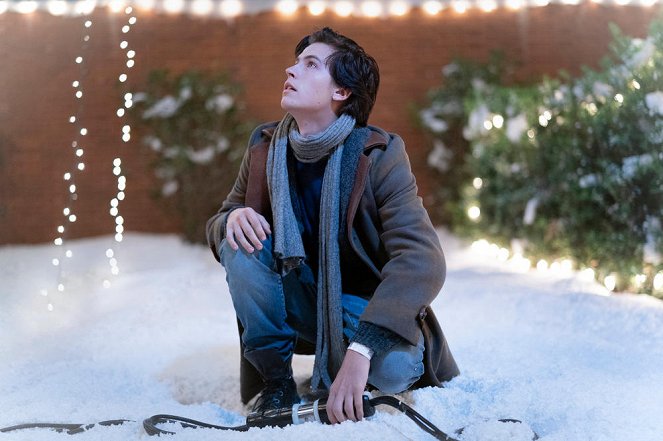 Five Feet Apart - Photos - Cole Sprouse